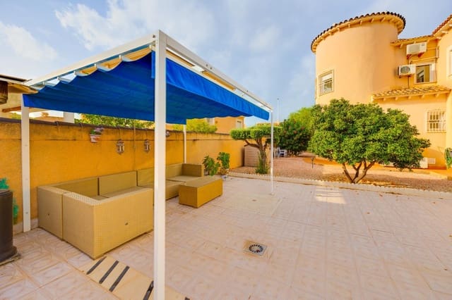 4 sovrum Villa till salu i La Zenia, Orihuela med pool garage - 570 000 € (Ref: 9215257)