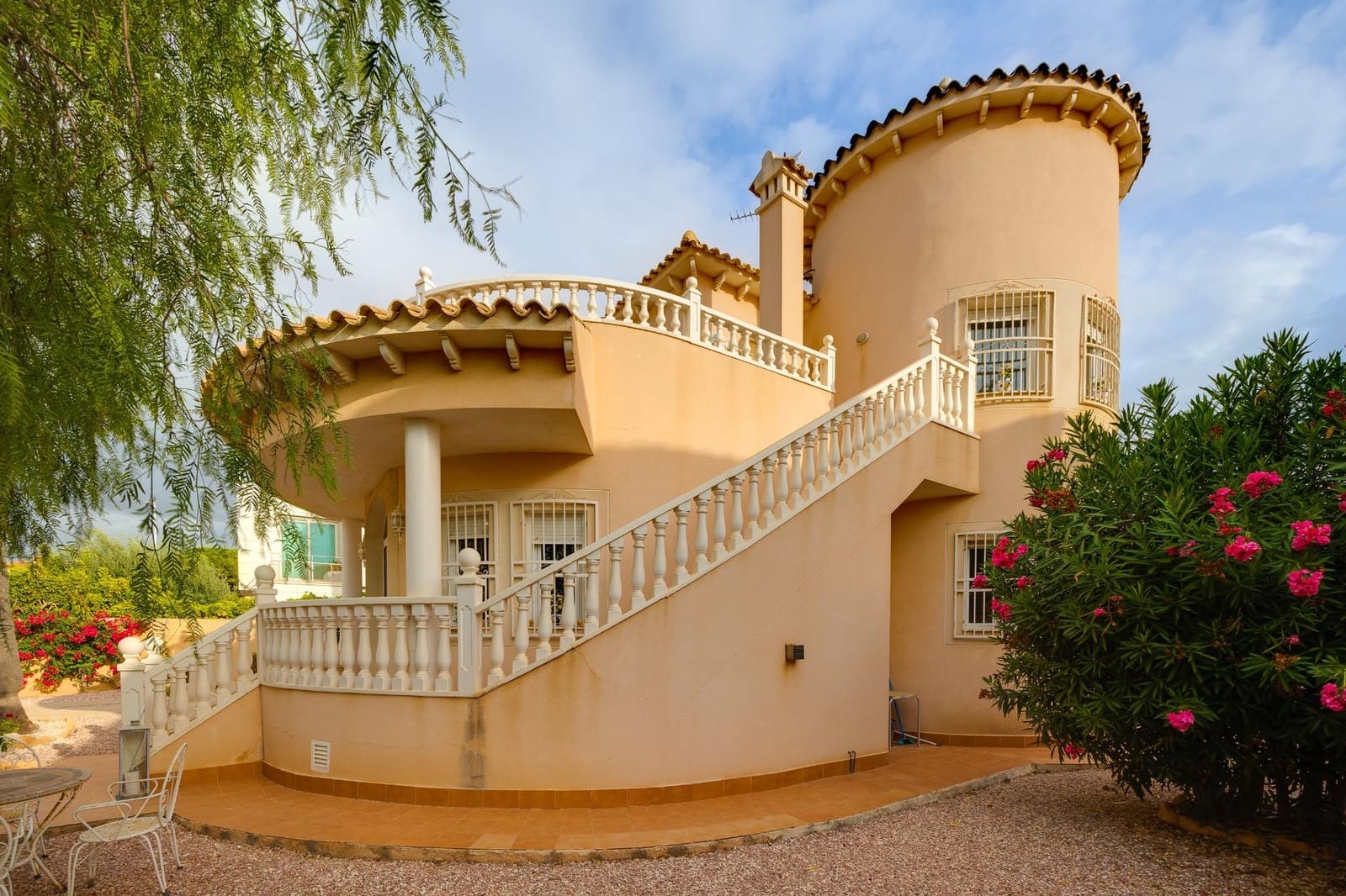 4 sovrum Villa till salu i La Zenia med pool garage - 570 000 € (Ref: 9215257)