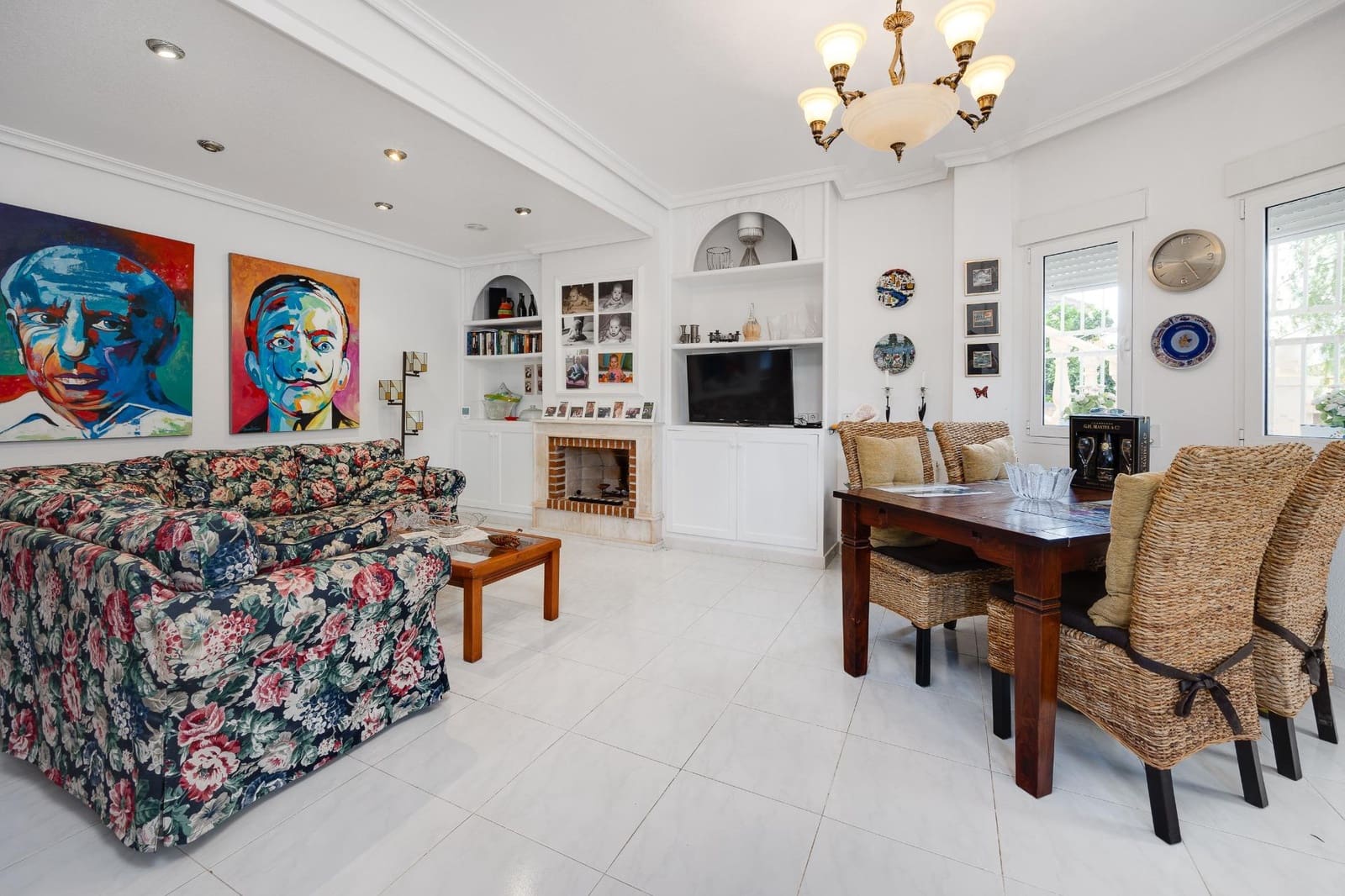 4 sovrum Villa till salu i La Zenia med pool garage - 570 000 € (Ref: 9215257)