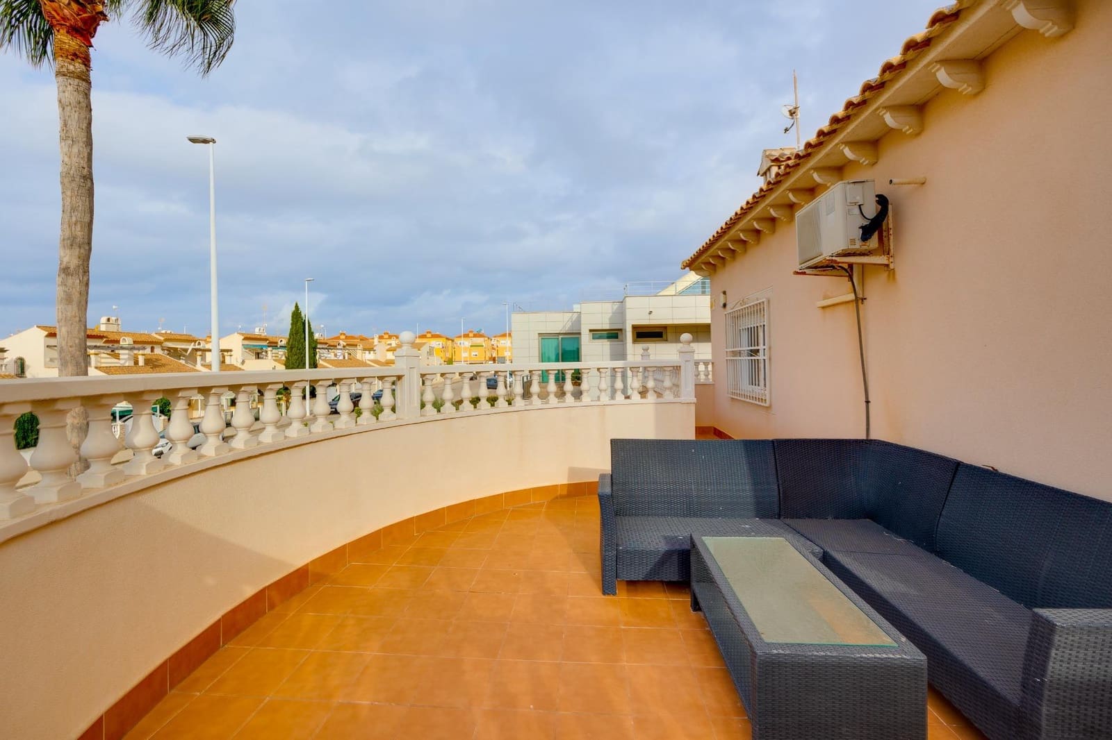 4 sovrum Villa till salu i La Zenia med pool garage - 570 000 € (Ref: 9215257)