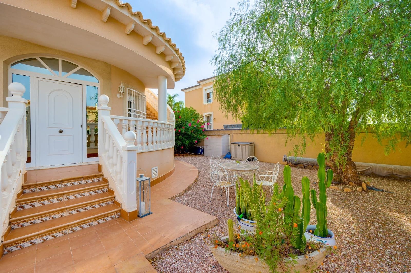 4 sovrum Villa till salu i La Zenia med pool garage - 570 000 € (Ref: 9215257)