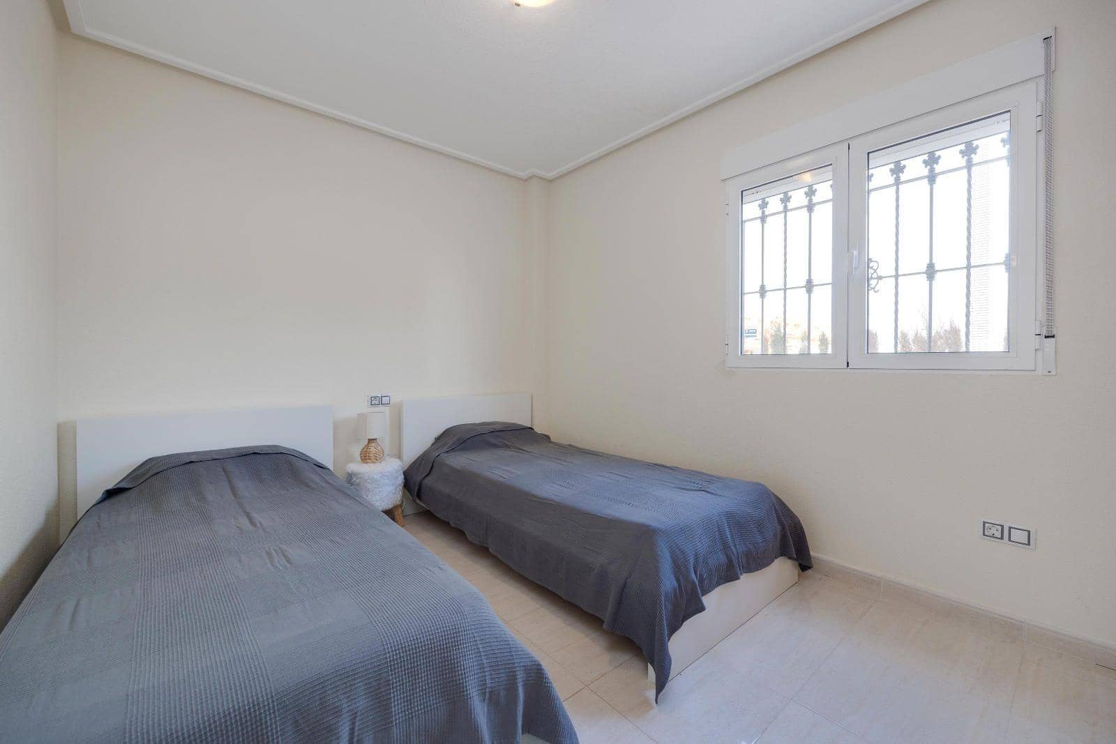 3 slaapkamer Appartement te koop in Playa Flamenca met zwembad garage - € 239.969 (Ref: 9226918)