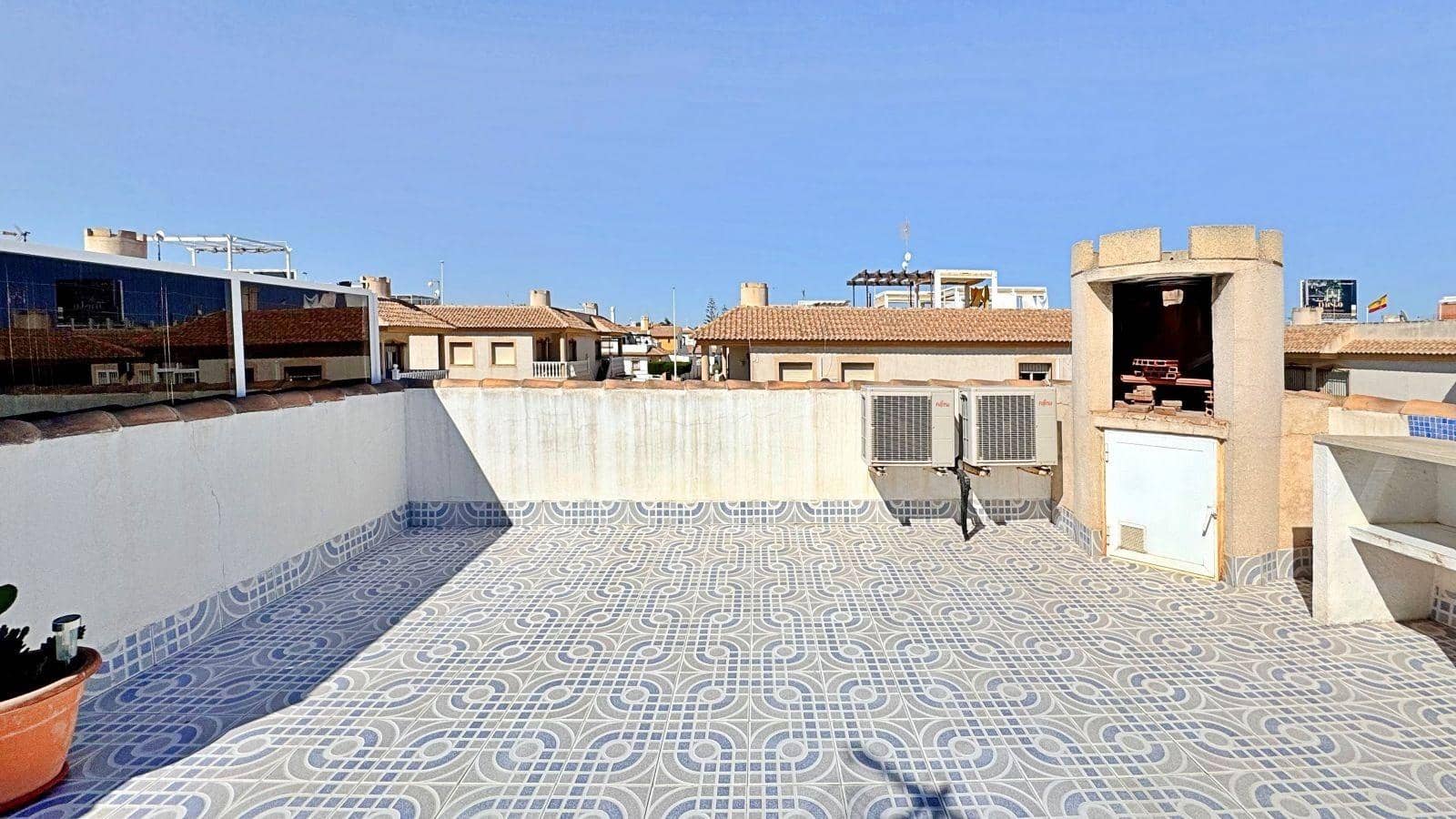 2 soveværelse Penthouse til salg i La Zenia med swimmingpool - € 225.000 (Ref: 9226920)