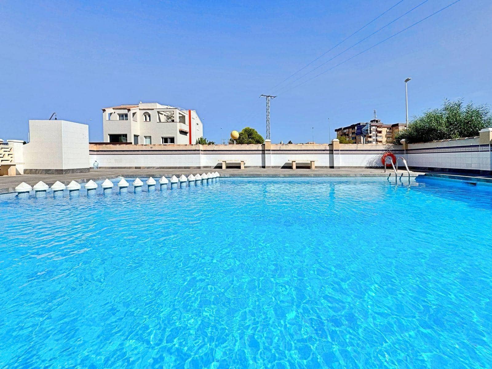 2 soveværelse Penthouse til salg i La Zenia med swimmingpool - € 225.000 (Ref: 9226920)