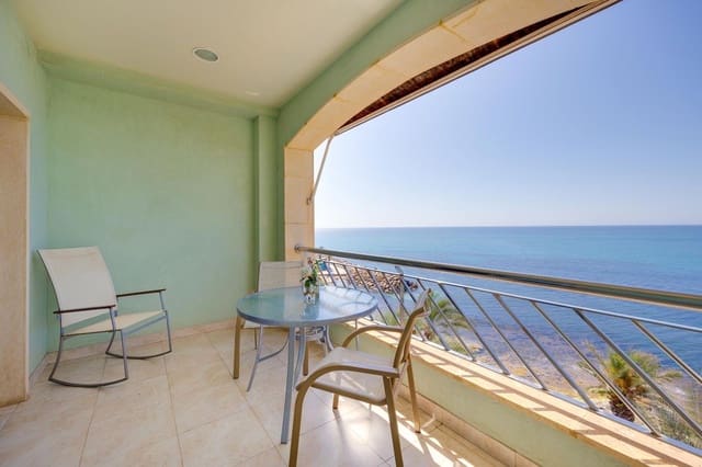 3 bedroom Penthouse for sale in Torrevieja with garage - € 430,000 (Ref: 9236758)