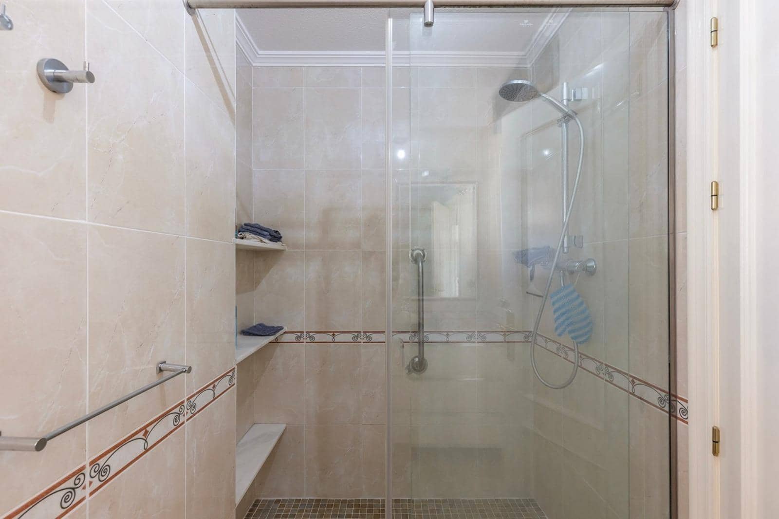 2 slaapkamer Penthouse te koop in Orihuela Costa met zwembad garage - € 299.900 (Ref: 9240253)