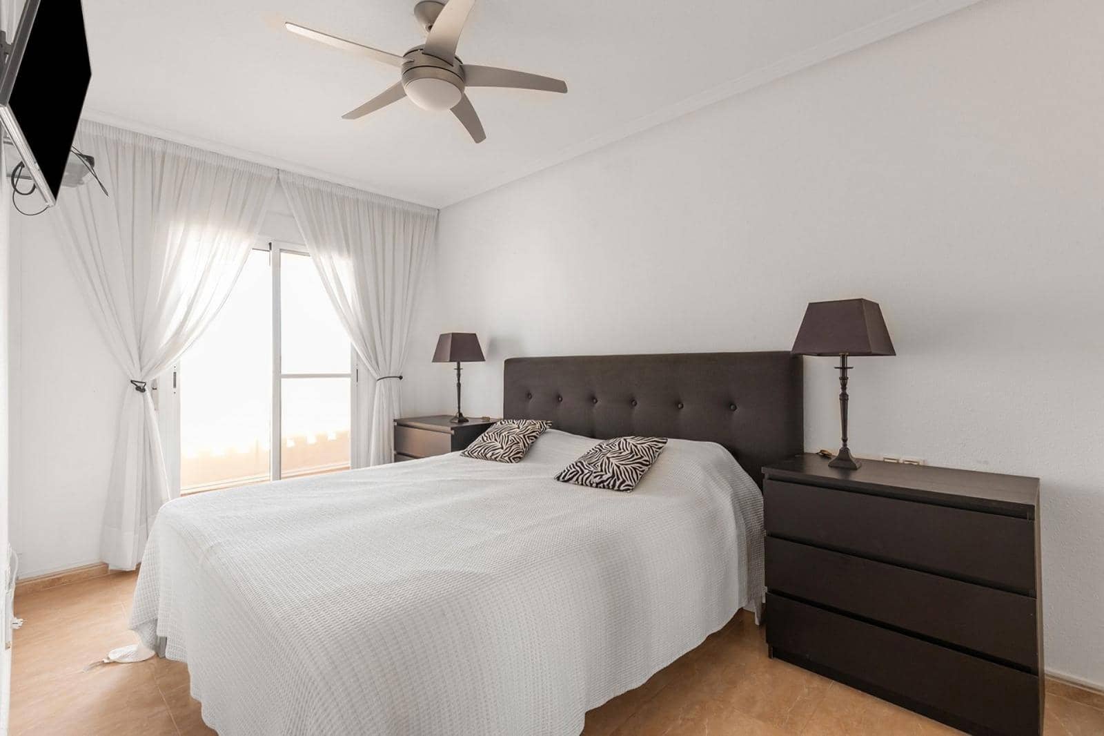 2 slaapkamer Penthouse te koop in Orihuela Costa met zwembad garage - € 299.900 (Ref: 9240253)