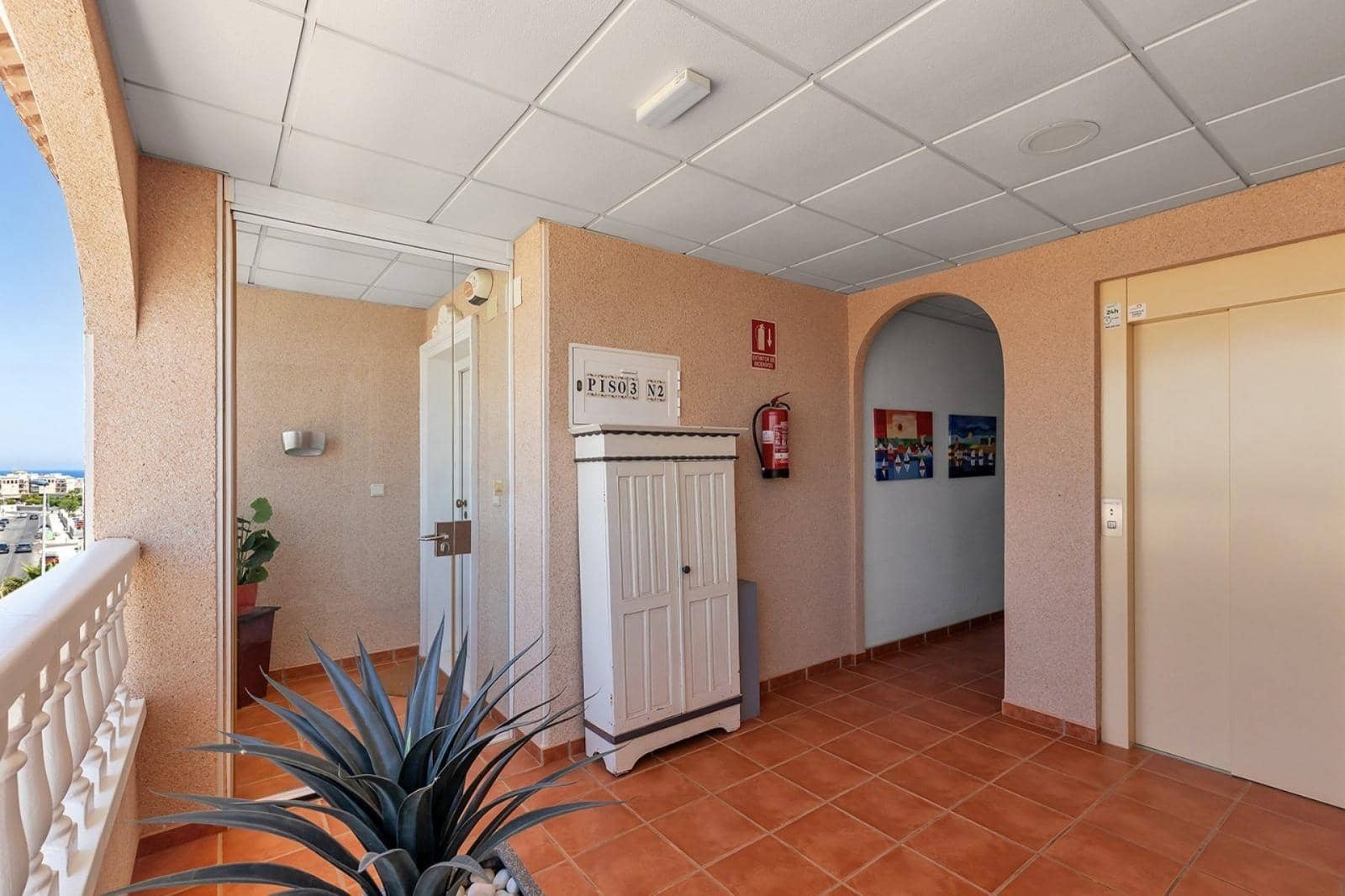 2 slaapkamer Penthouse te koop in Orihuela Costa met zwembad garage - € 299.900 (Ref: 9240253)