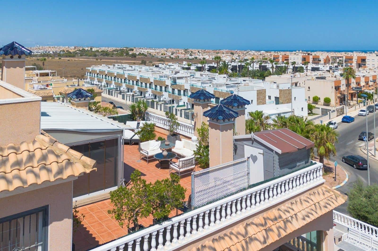 2 slaapkamer Penthouse te koop in Orihuela Costa met zwembad garage - € 299.900 (Ref: 9240253)