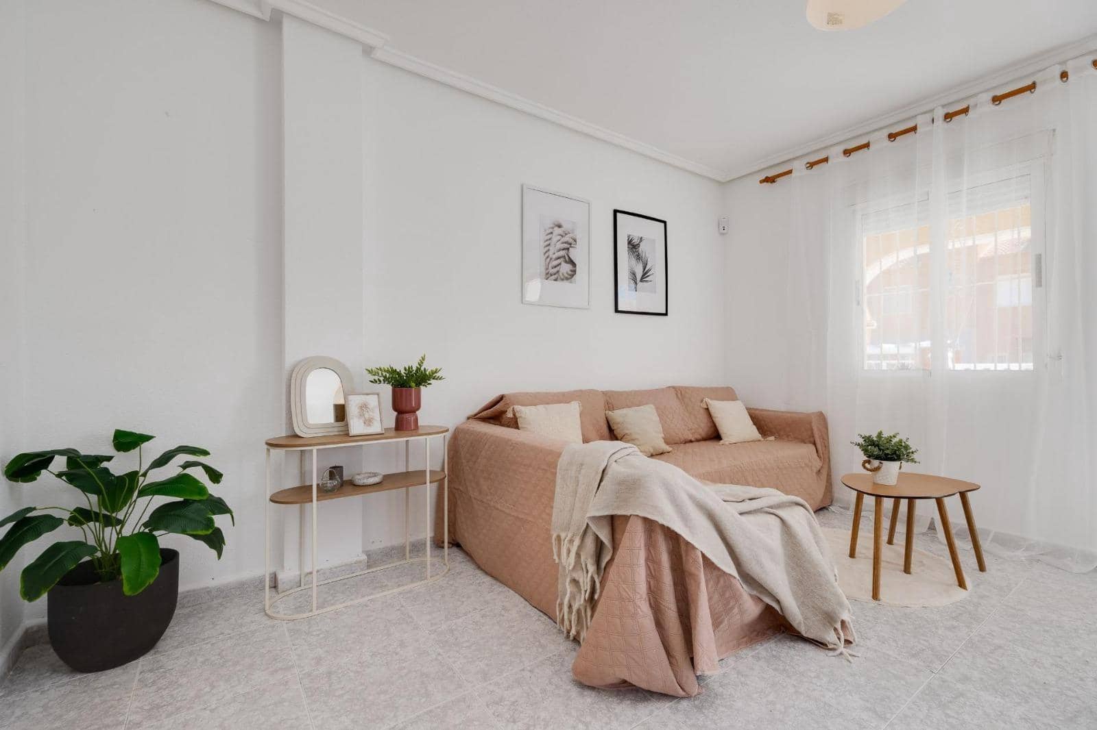 2 soverom Bungalow til salgs i Torrevieja med svømmebasseng - € 159 000 (Ref: 9240254)