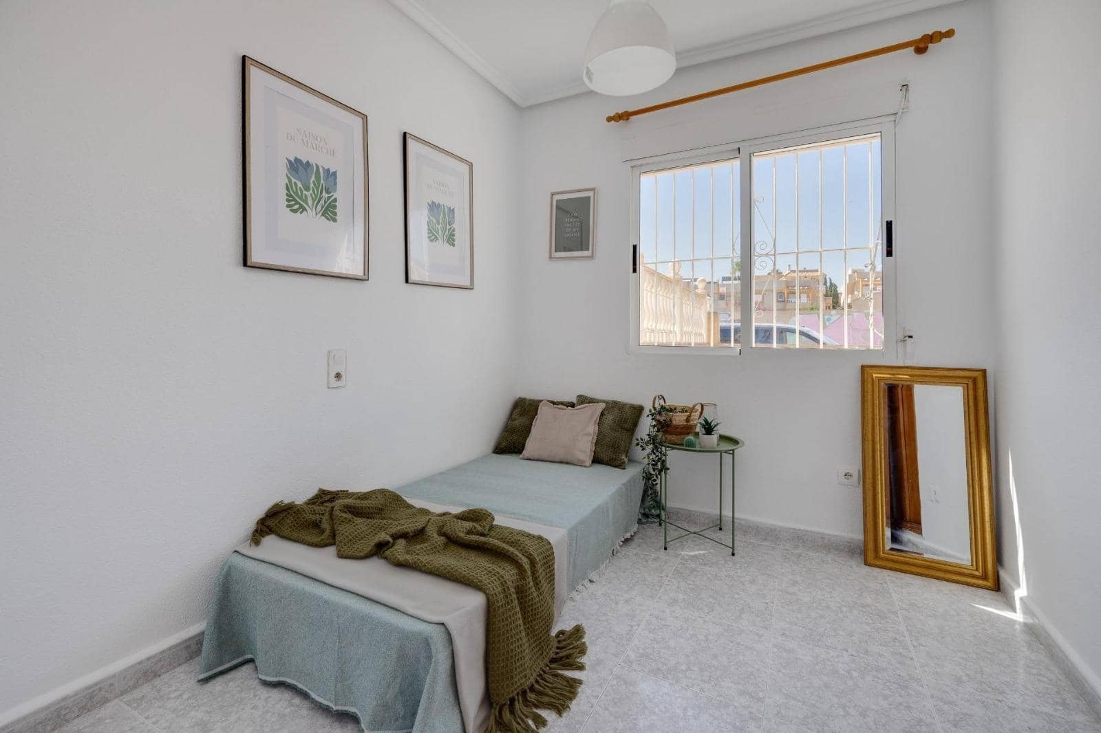 2 soverom Bungalow til salgs i Torrevieja med svømmebasseng - € 159 000 (Ref: 9240254)