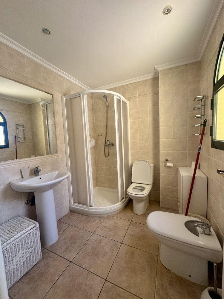 3 chambre Villa/Maison à vendre à Filipinas avec piscine garage - 354 995 € (Ref: 9262802)