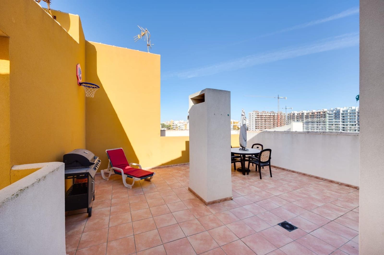 2 soveværelse Penthouse til salg i Punta Prima med swimmingpool garage - € 282.000 (Ref: 9276512)