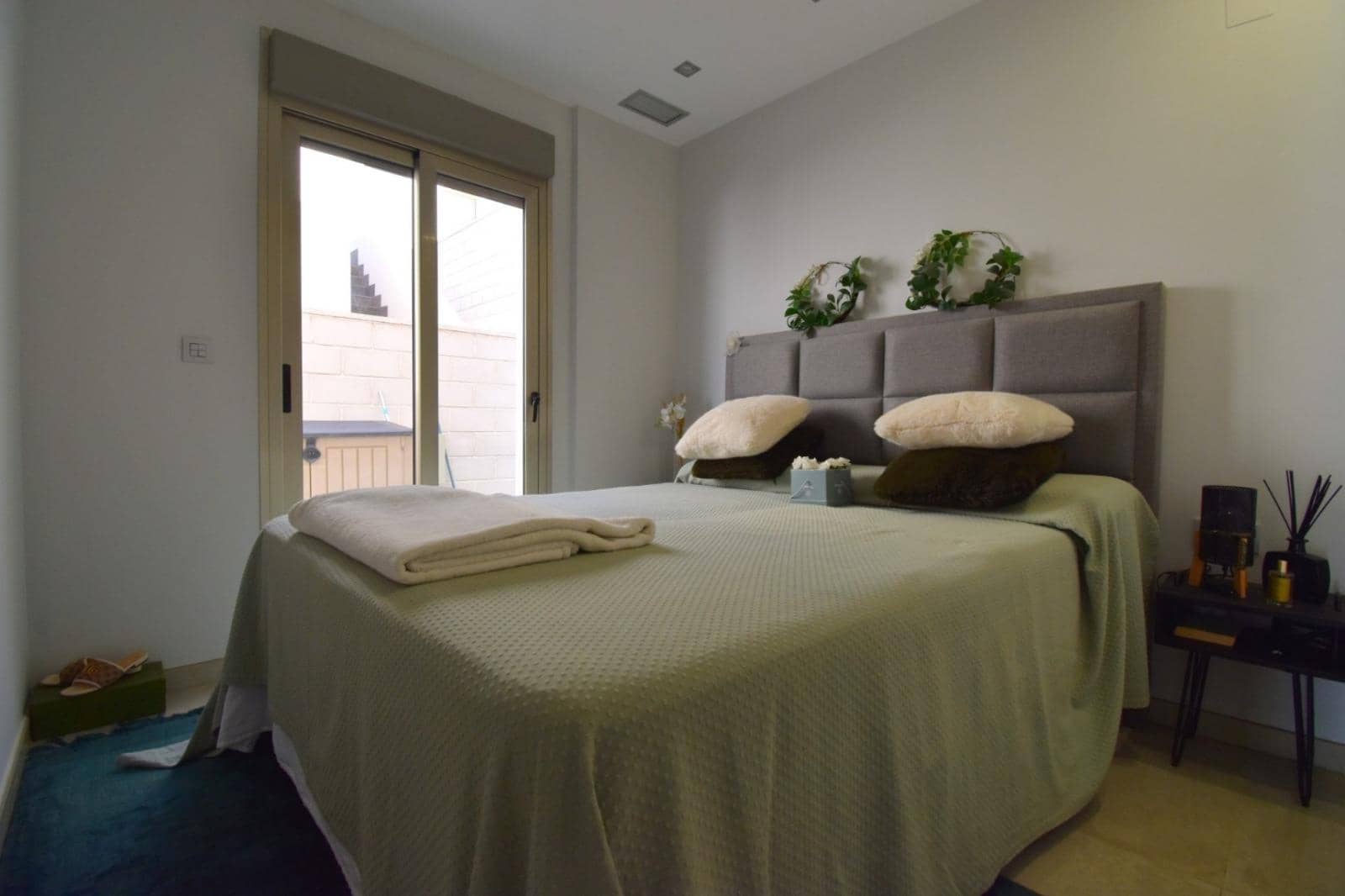 3 makuuhuone Paritalo myytävänä paikassa Orihuela Costa mukana uima-altaan - 369 950 € (Ref: 9282384)