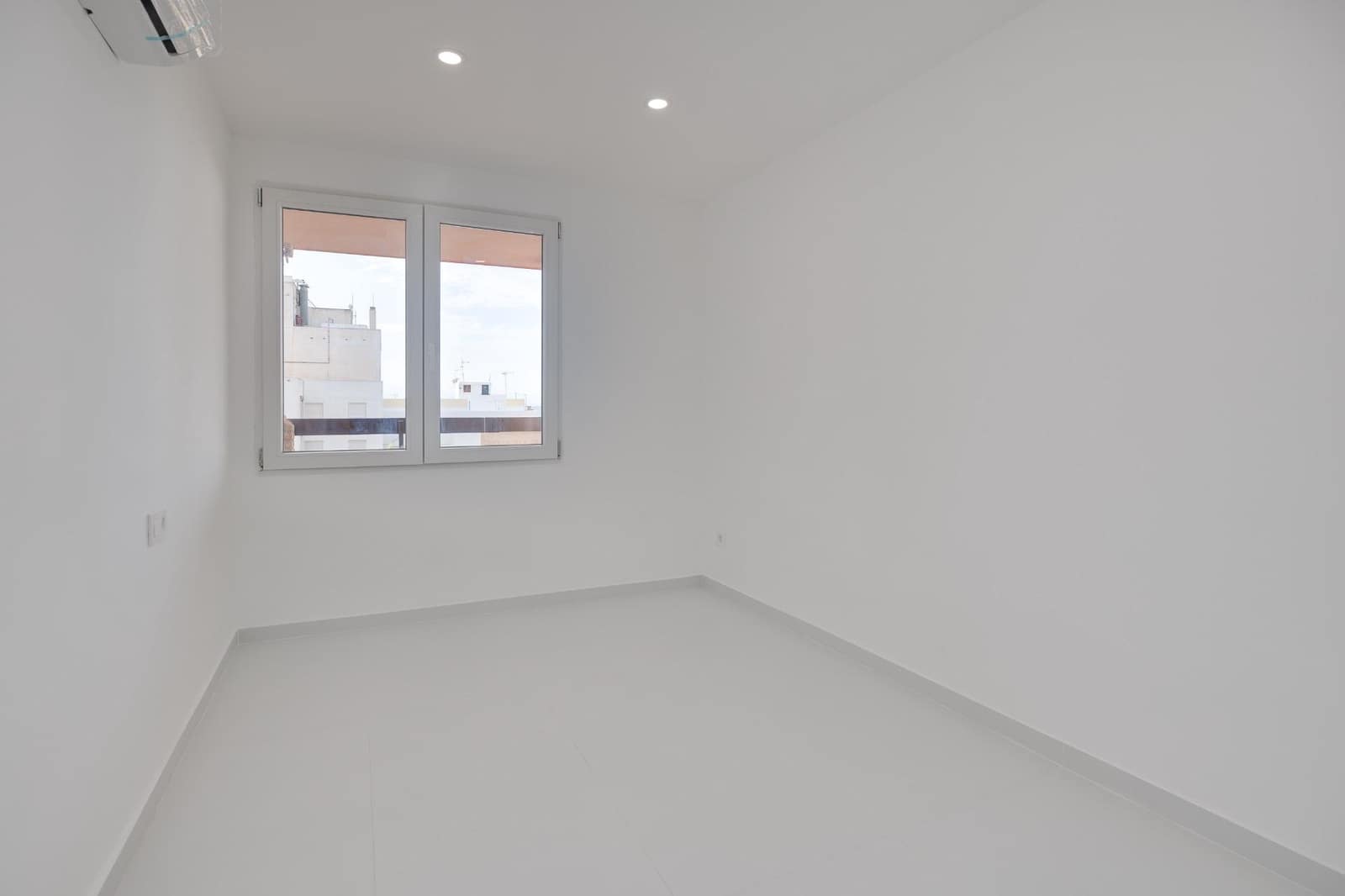 3 soveværelse Lejlighed til salg i Torrevieja - € 255.000 (Ref: 9301224)