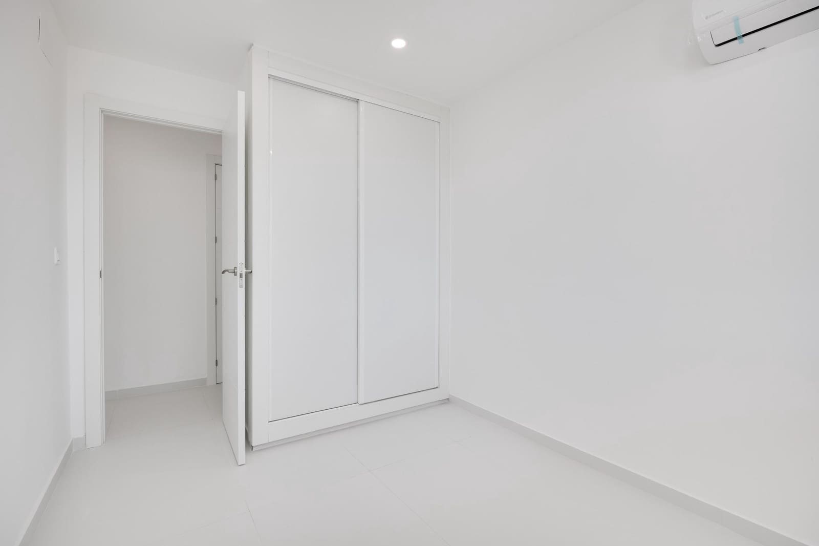 3 soveværelse Lejlighed til salg i Torrevieja - € 240.000 (Ref: 9301224)