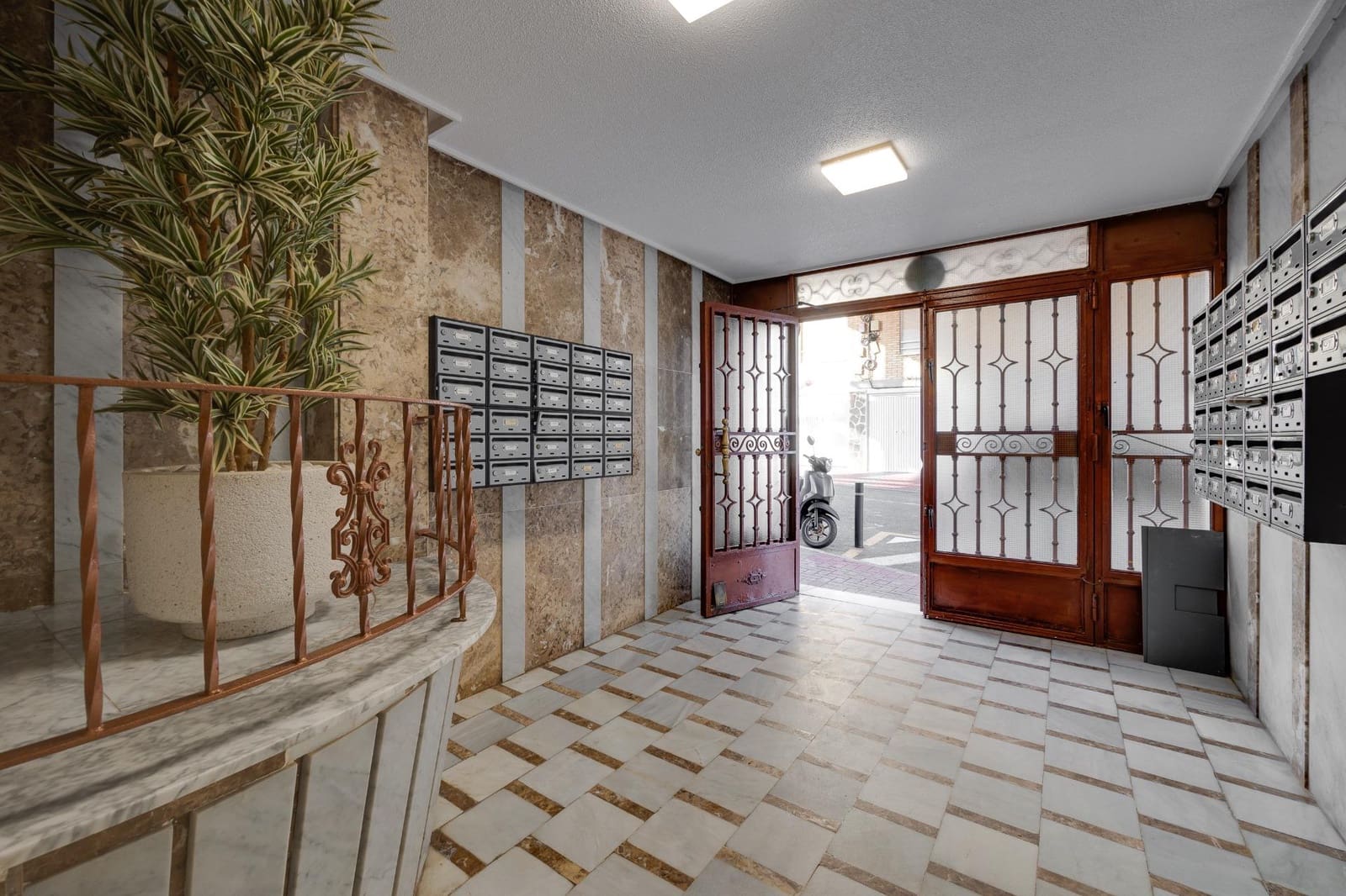 3 soveværelse Lejlighed til salg i Torrevieja - € 240.000 (Ref: 9301224)