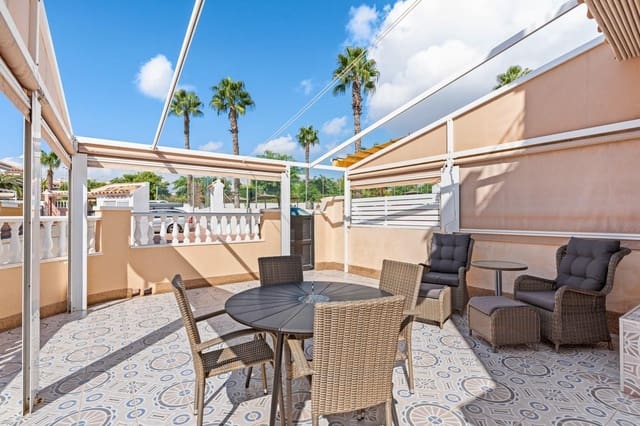 3 quarto Moradia em Banda para venda em Aguas Nuevas, Torrevieja com piscina - 259 000 € (Ref: 9308693)