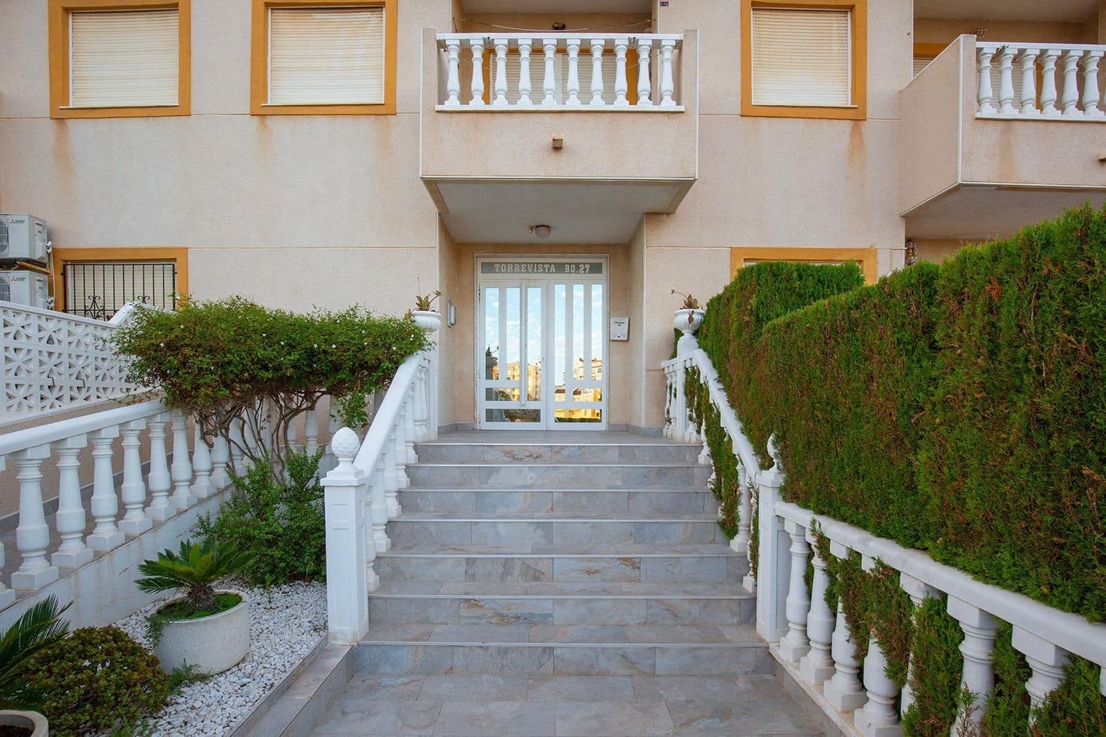 2 soveværelse Lejlighed til salg i La Mata med swimmingpool - € 138.000 (Ref: 9312756)