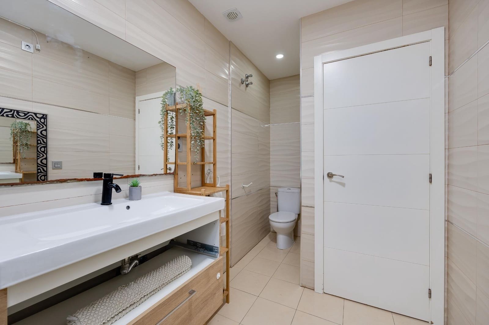 3 bedroom Townhouse for sale in Torrevieja with garage - € 250,000 (Ref: 9312759)