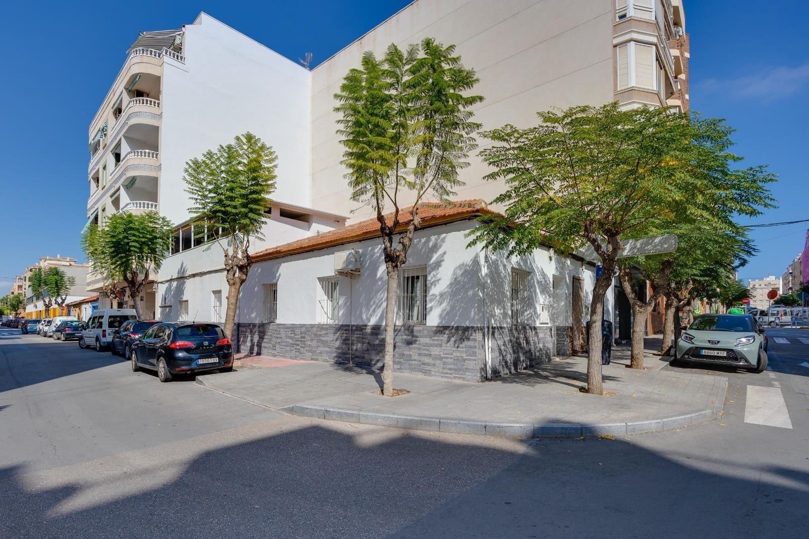 3 bedroom Townhouse for sale in Torrevieja with garage - € 250,000 (Ref: 9312759)