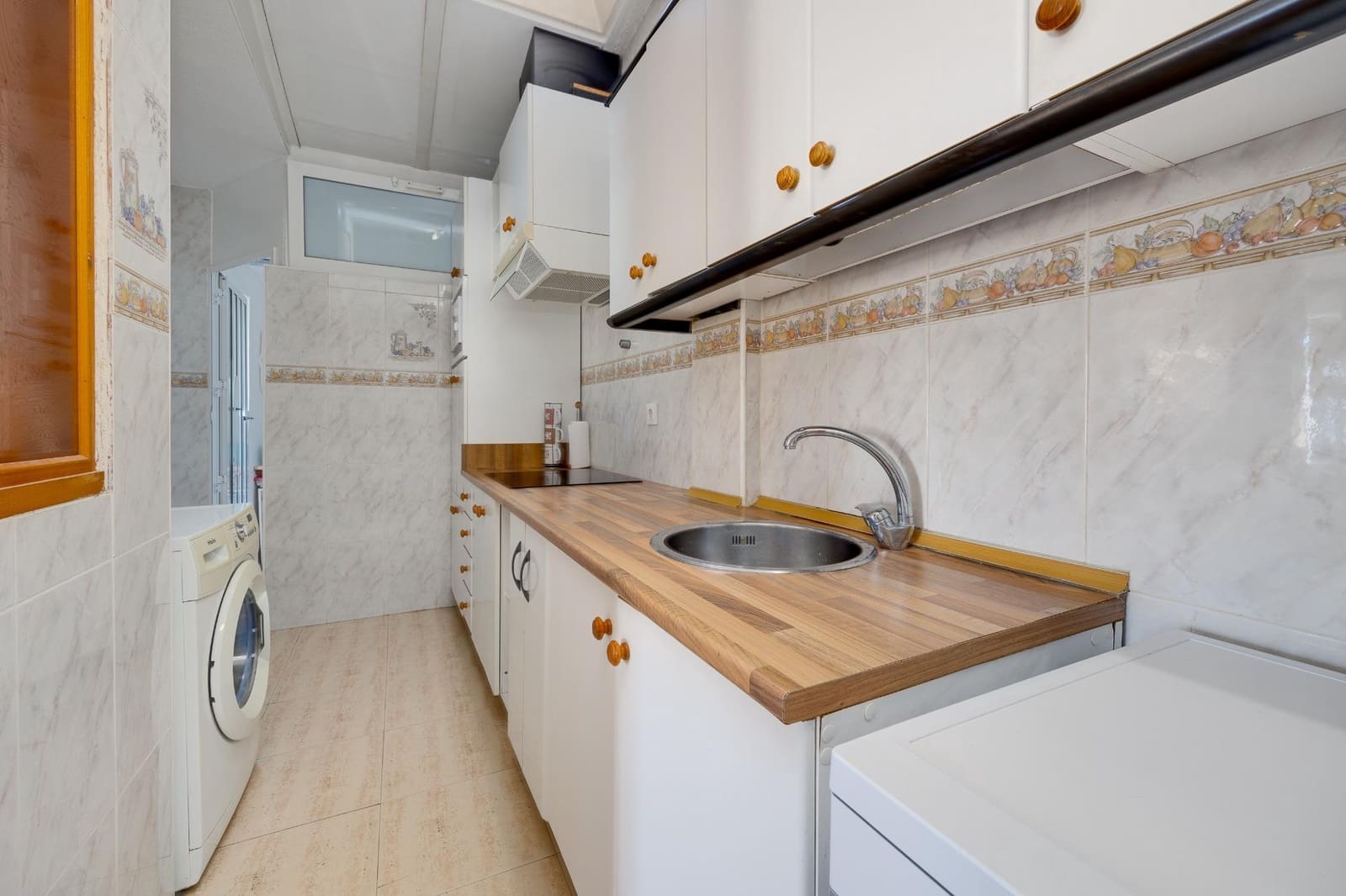 4 bedroom Villa for sale in Torrevieja with pool - € 235,000 (Ref: 9324296)