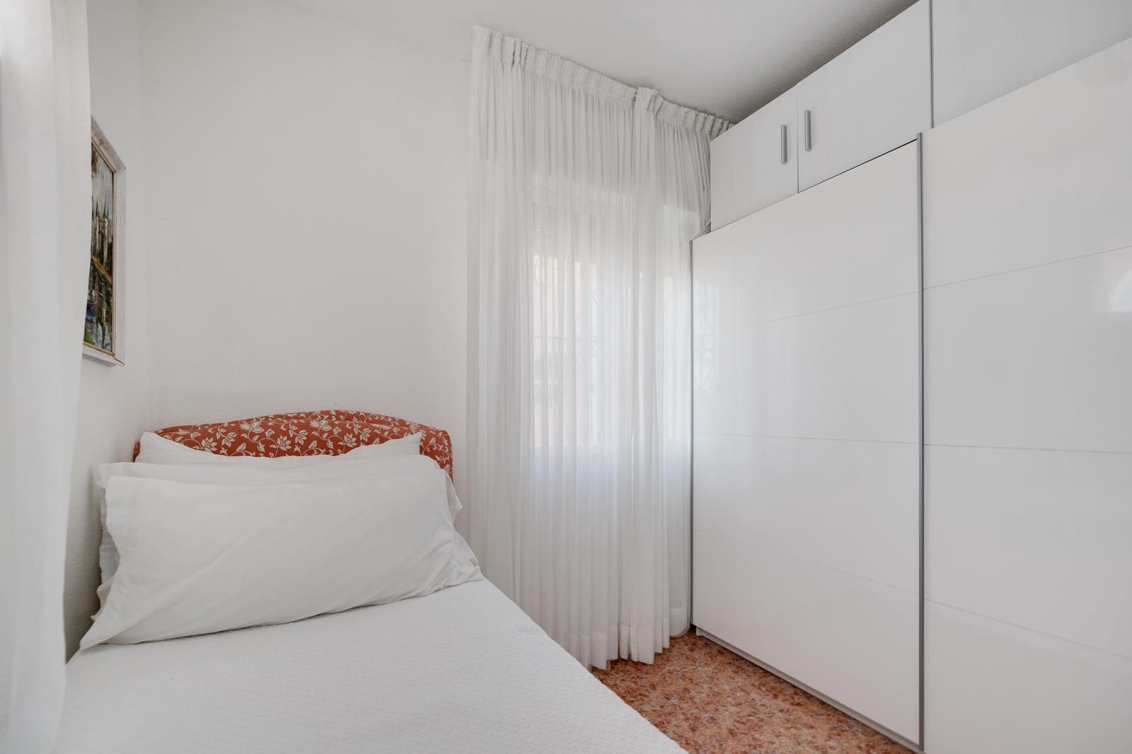 4 bedroom Villa for sale in Torrevieja with pool - € 235,000 (Ref: 9324296)