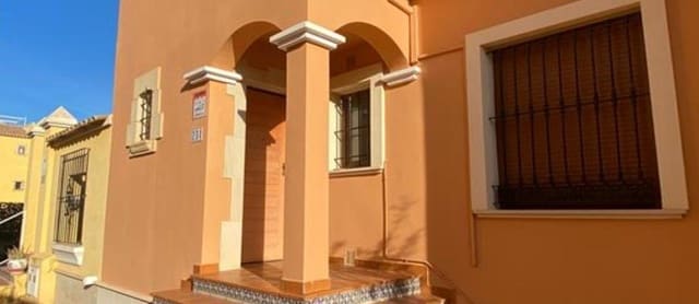 3 slaapkamer Rijtjeshuis te koop in Algorfa met zwembad - € 210.000 (Ref: 9338479)