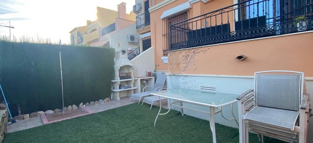 3 soverom Rekkehus til salgs i Algorfa med svømmebasseng - € 210 000 (Ref: 9338479)