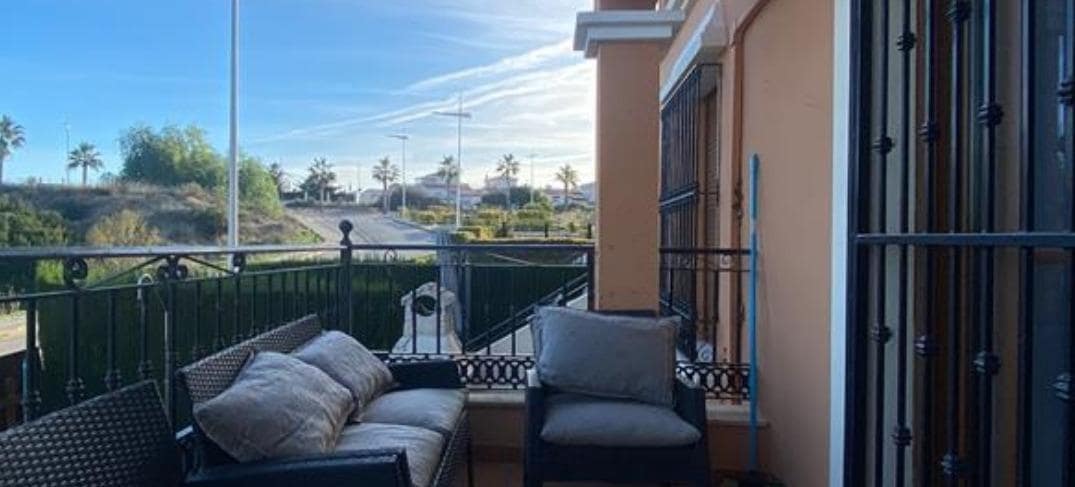 3 soverom Rekkehus til salgs i Algorfa med svømmebasseng - € 210 000 (Ref: 9338479)