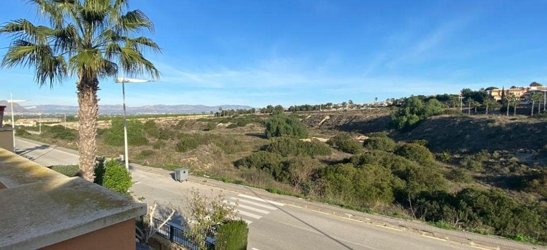 3 soverom Rekkehus til salgs i Algorfa med svømmebasseng - € 210 000 (Ref: 9338479)