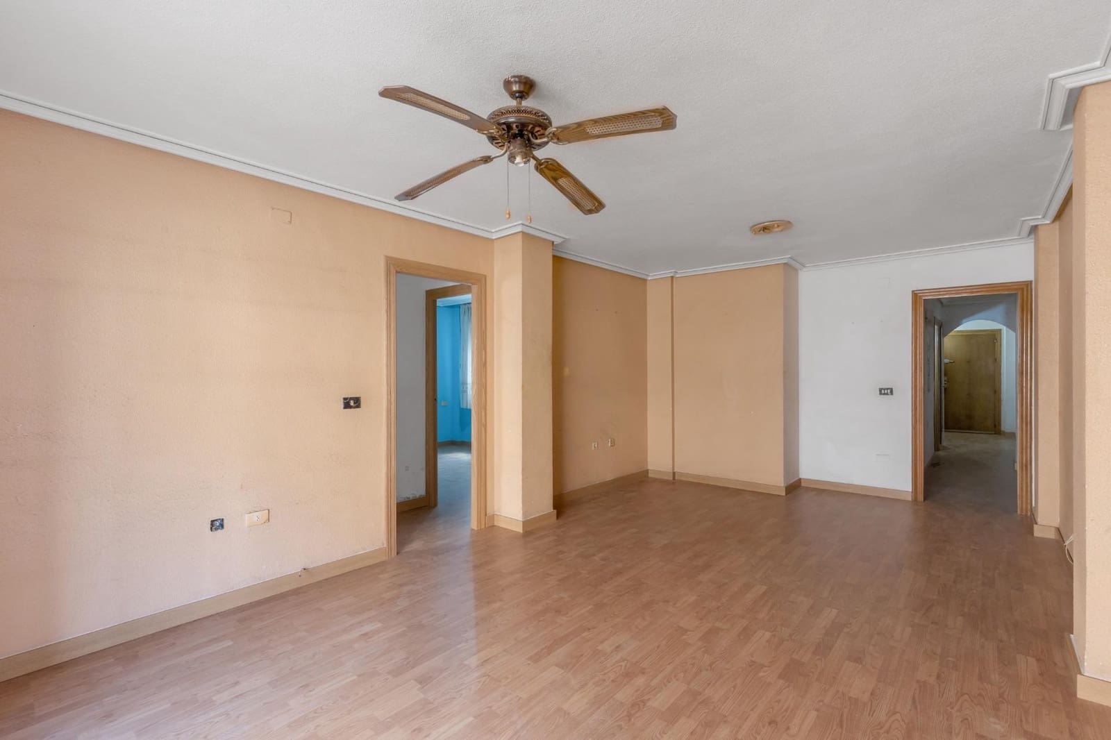 3 sovrum Lägenhet till salu i Torrevieja - 146 000 € (Ref: 9375242)