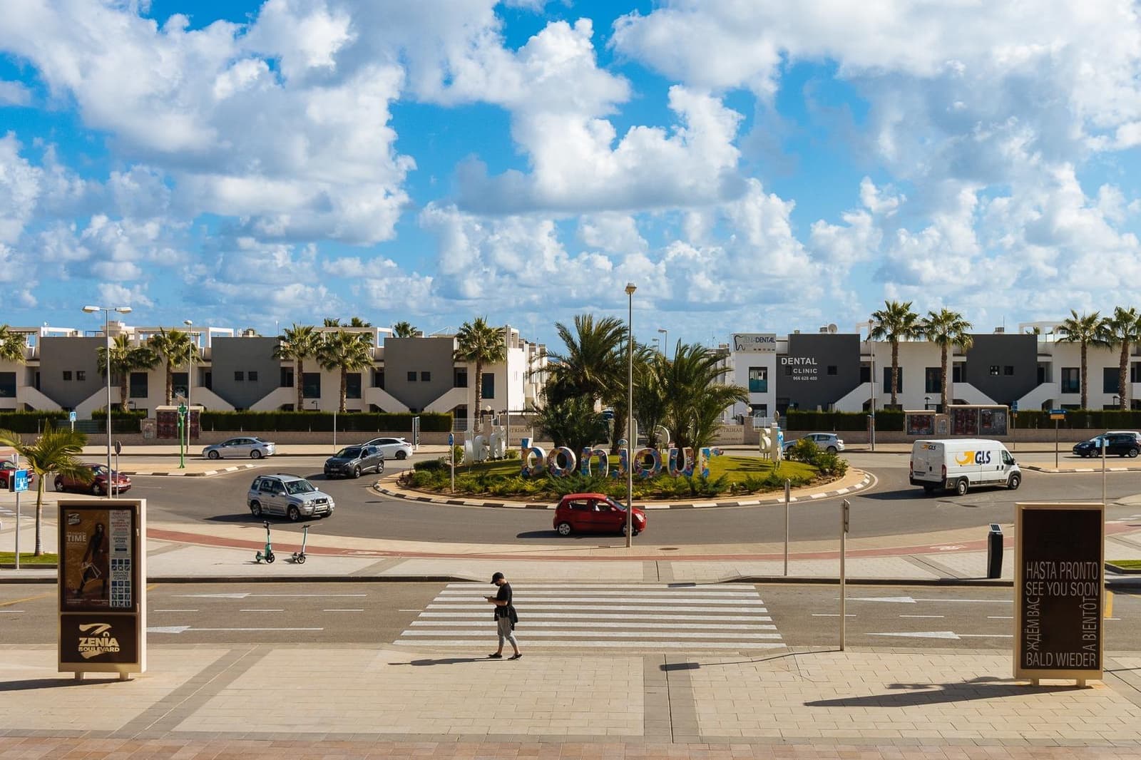 4 chambre Villa/Maison à vendre à Playa Flamenca avec garage - 345 000 € (Ref: 9382735)