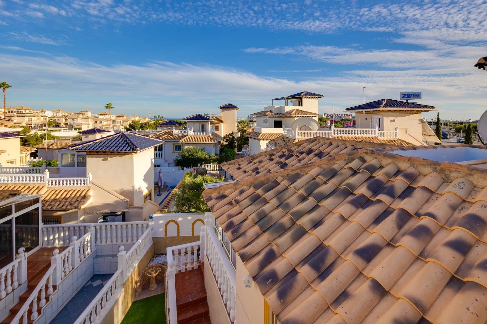 4 chambre Villa/Maison à vendre à Playa Flamenca avec garage - 345 000 € (Ref: 9382735)