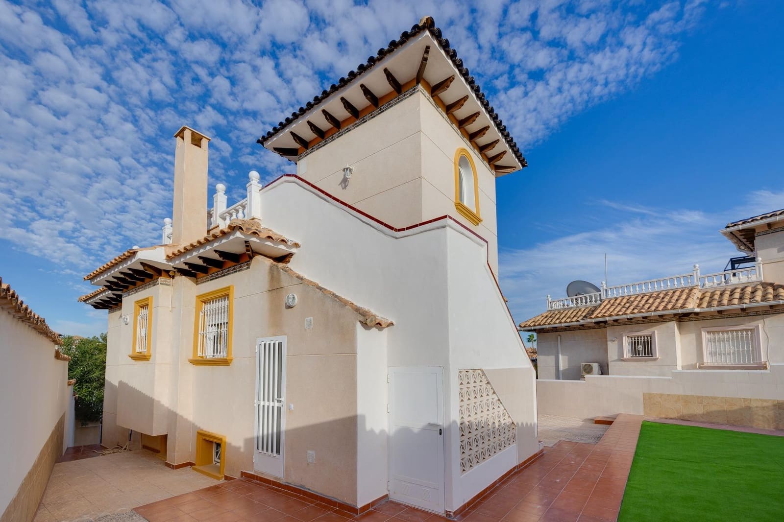 4 chambre Villa/Maison à vendre à Playa Flamenca avec garage - 345 000 € (Ref: 9382735)