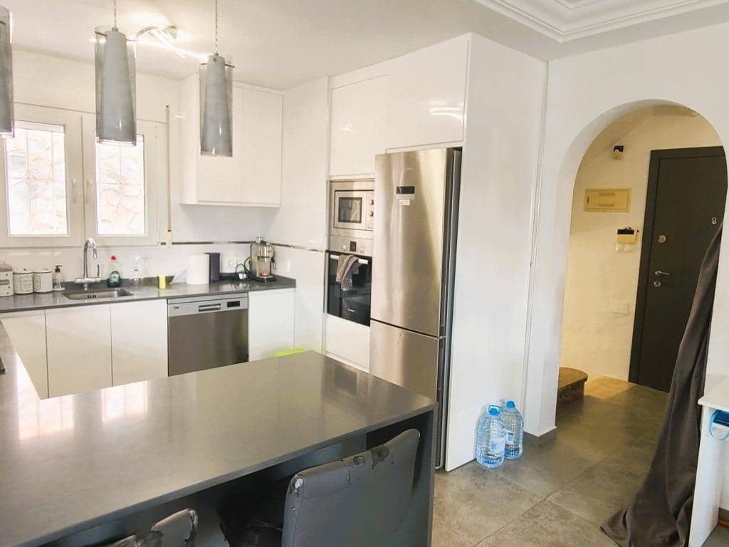 4 soverom Kjedet enebolig til salgs i Orihuela Costa med svømmebasseng - € 385 000 (Ref: 9388351)