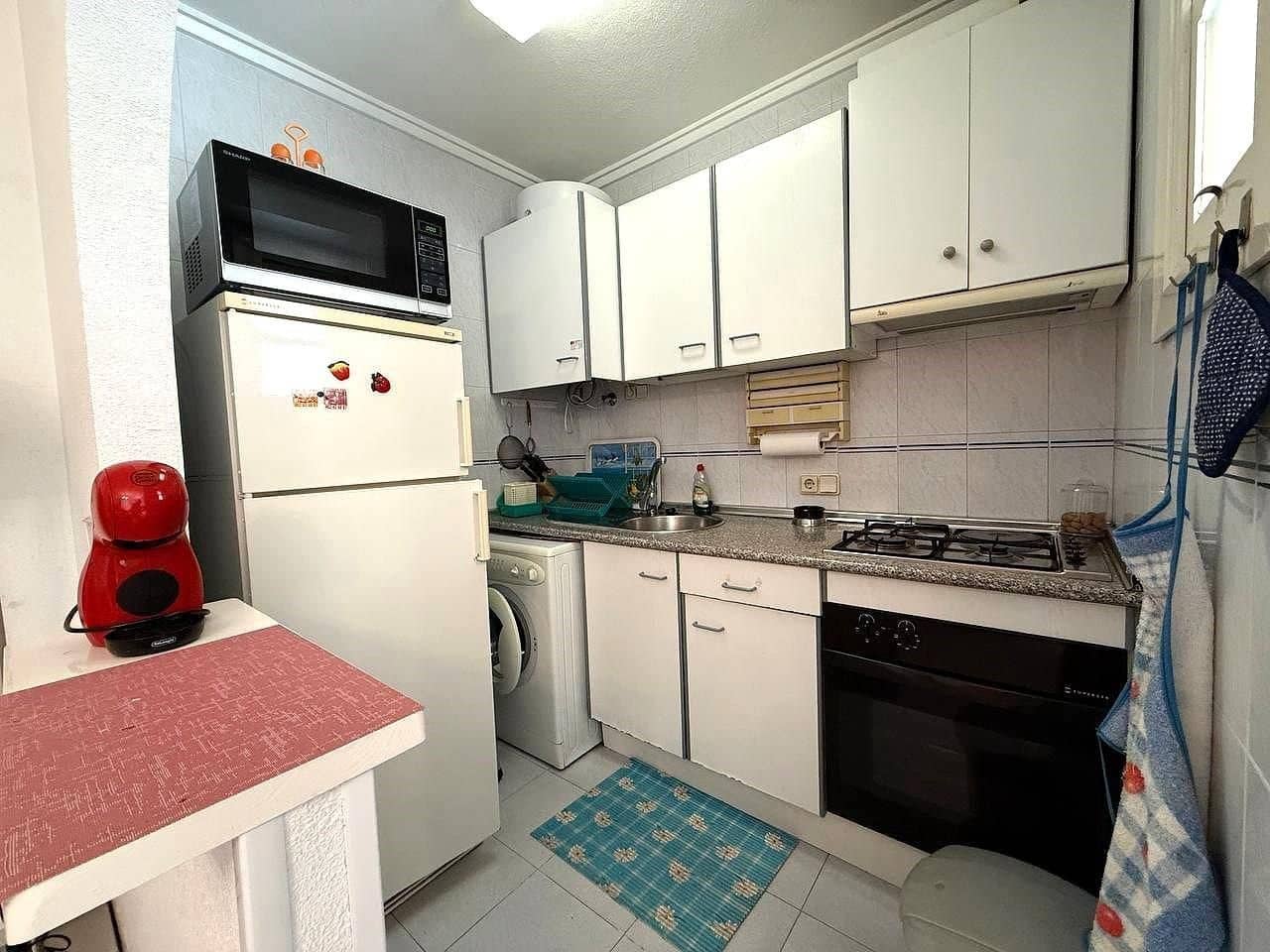 2 soverom Leilighet til salgs i Torrevieja med svømmebasseng - € 134 000 (Ref: 9388352)