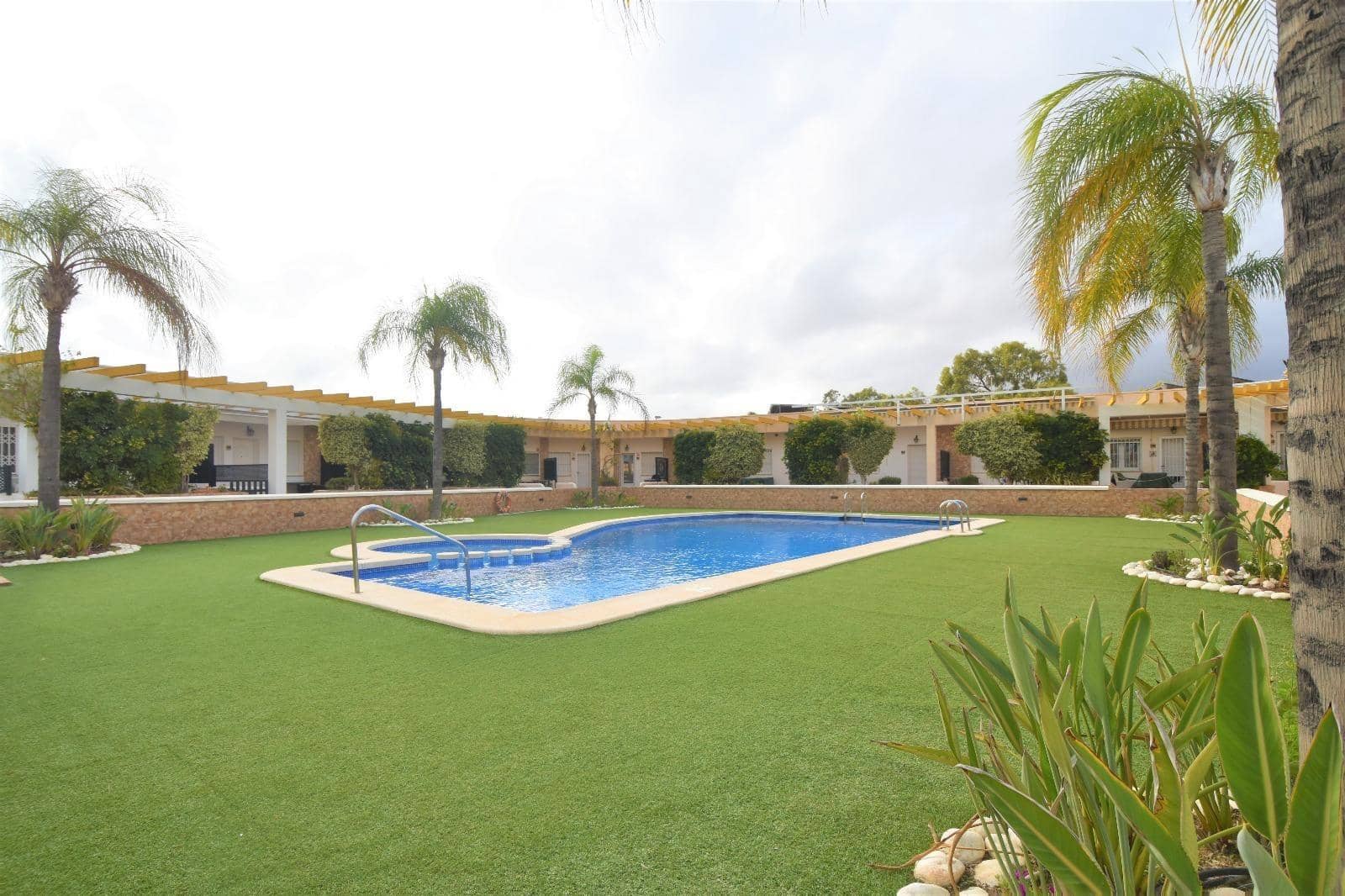 2 sovrum Lägenhet till salu i Pilar de la Horadada med pool - 188 000 € (Ref: 9398682)