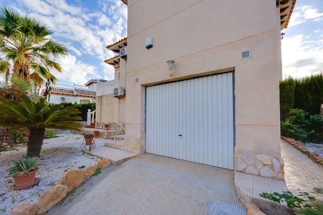 4 Zimmer Villa zu verkaufen in Playa Flamenca, Orihuela mit Pool Garage - 299.990 € (Ref: 9401937)