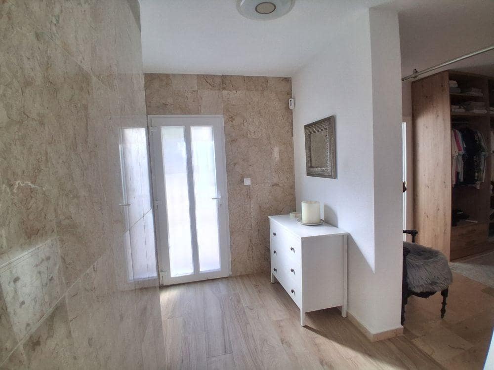 4 makuuhuone Huvila myytävänä paikassa Orihuela Costa mukana uima-altaan - 499 990 € (Ref: 9422303)