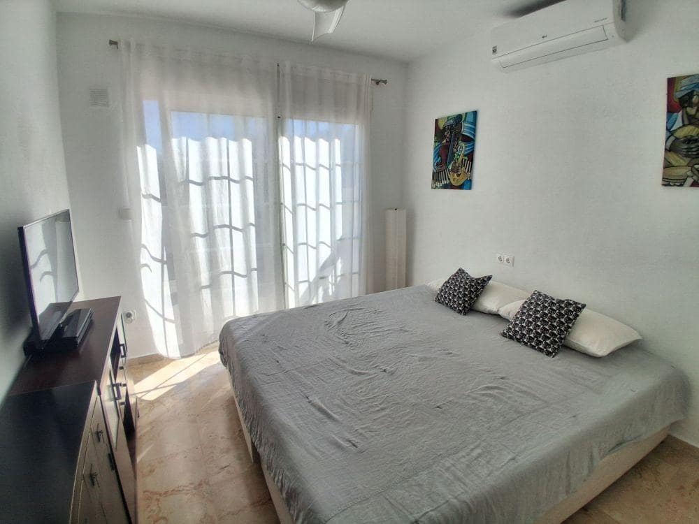 4 makuuhuone Huvila myytävänä paikassa Orihuela Costa mukana uima-altaan - 499 990 € (Ref: 9422303)