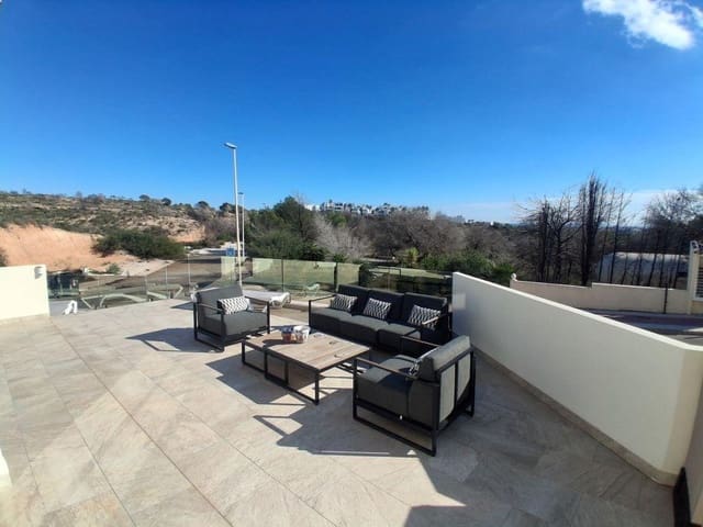 4 soverom Villa til salgs i Lomas de Campoamor - Las Ramblas, Orihuela med svømmebasseng - € 499 990 (Ref: 9422303)