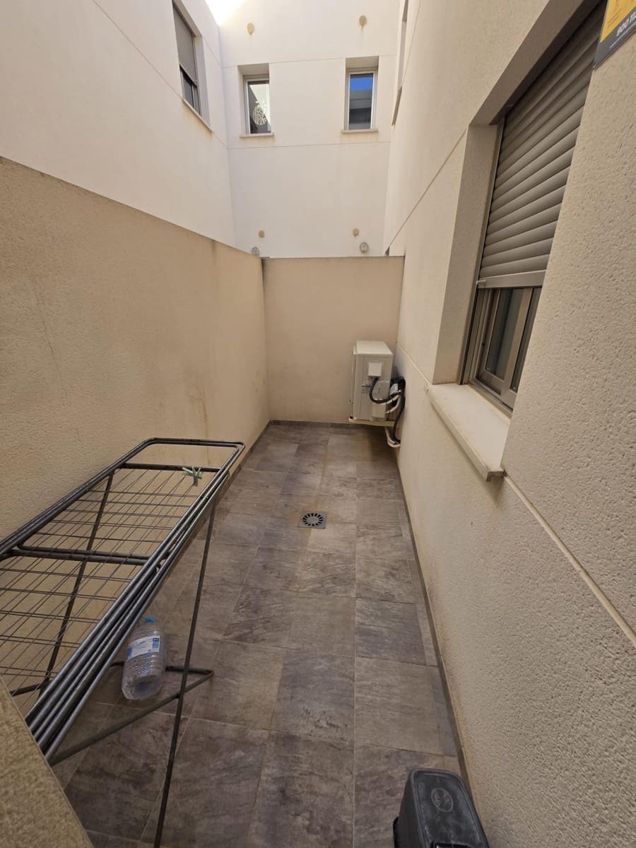 2 soverom Bungalow til salgs i Torrevieja med svømmebasseng - € 197 000 (Ref: 9424428)