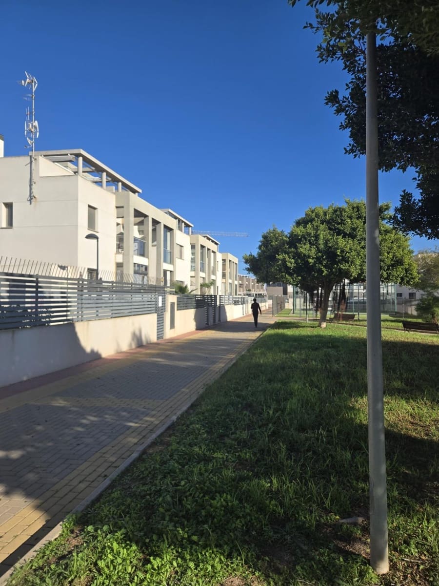 2 soverom Bungalow til salgs i Torrevieja med svømmebasseng - € 197 000 (Ref: 9424428)