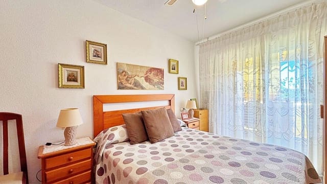 1 slaapkamer Appartement te koop in Punta Prima, Torrevieja met zwembad - € 135.900 (Ref: 9424429)