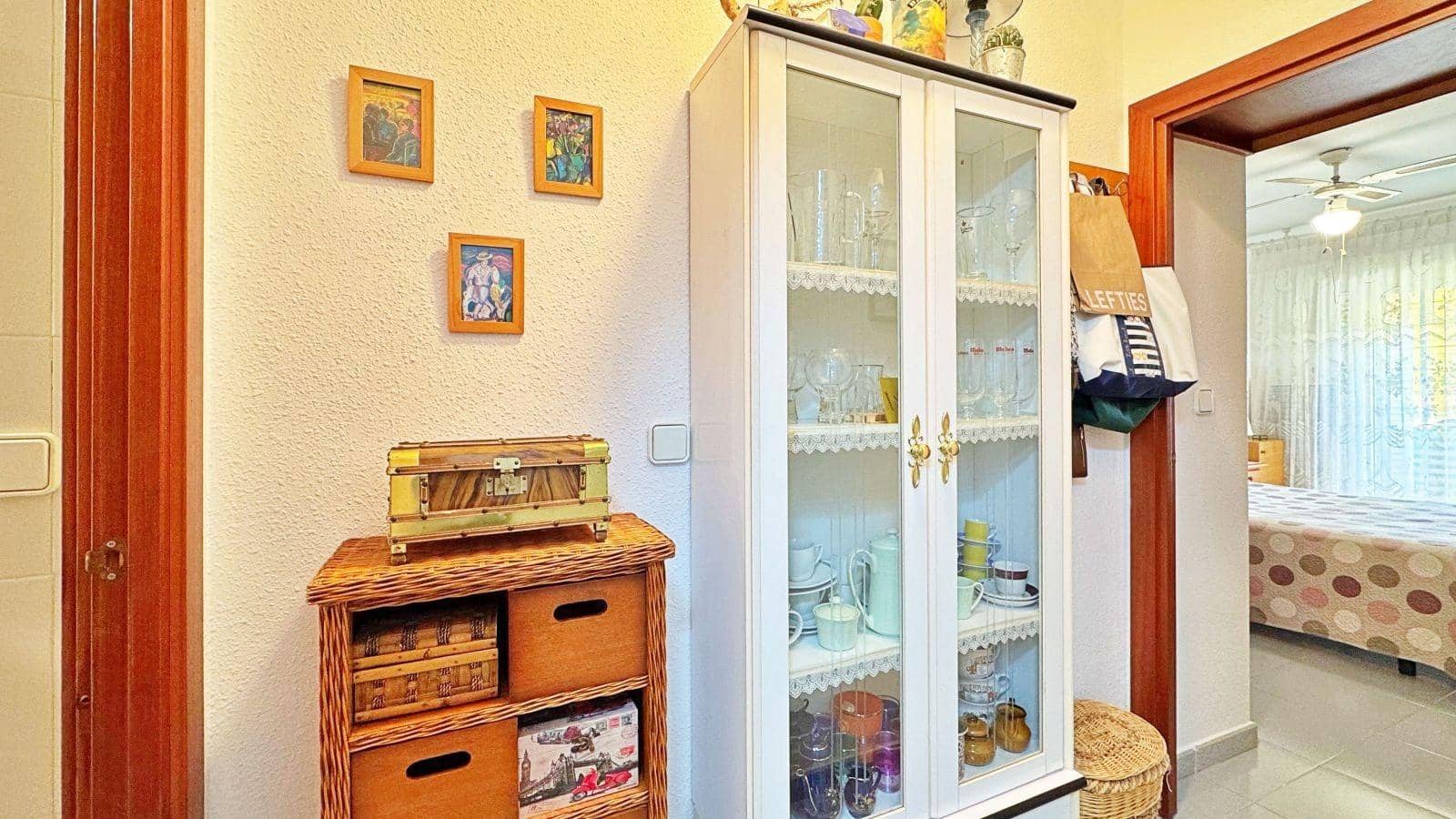 1 slaapkamer Appartement te koop in Punta Prima met zwembad - € 135.900 (Ref: 9424429)