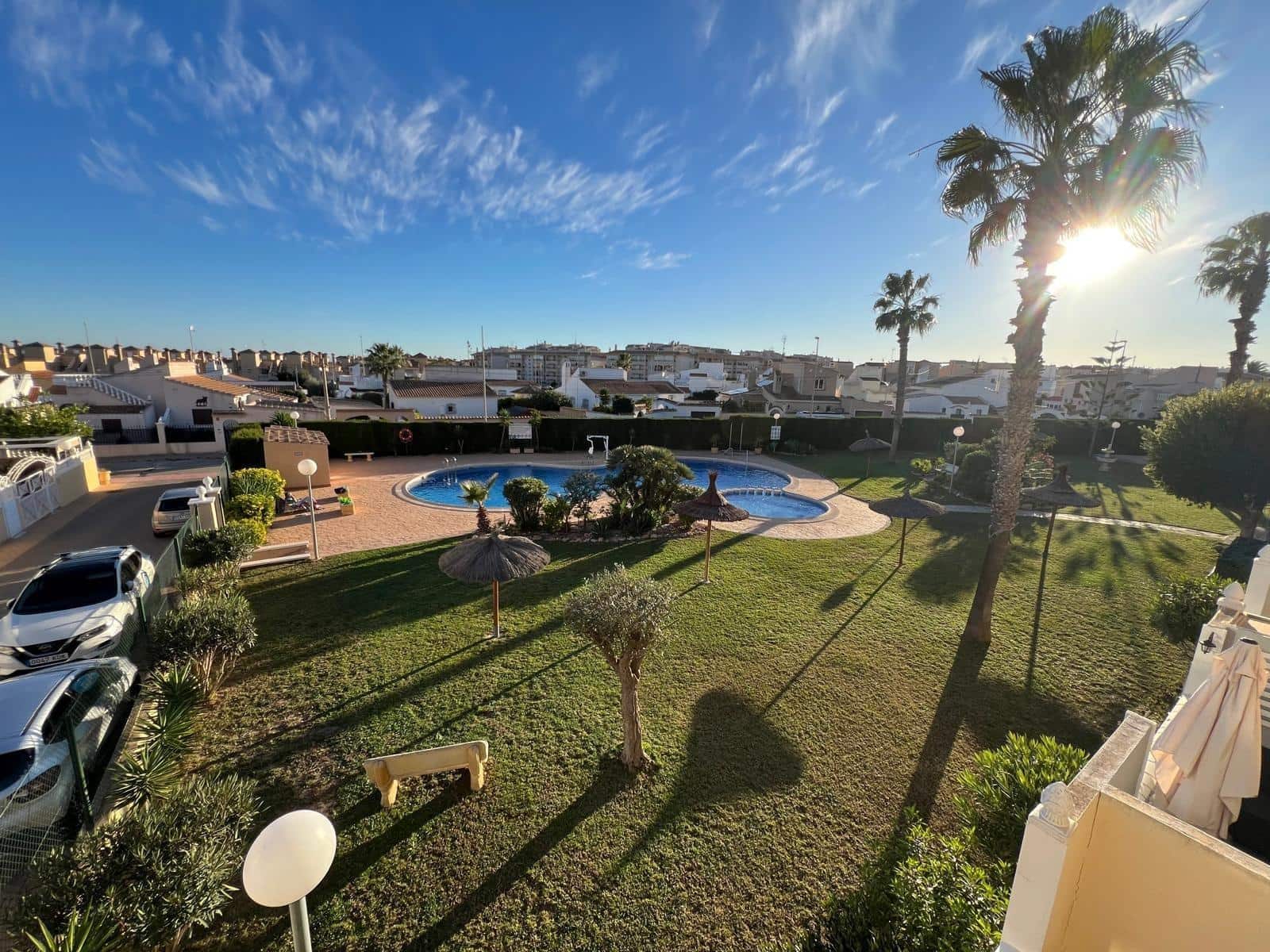 2 sovrum Takvåning till salu i Orihuela Costa med pool - 149 995 € (Ref: 9427443)