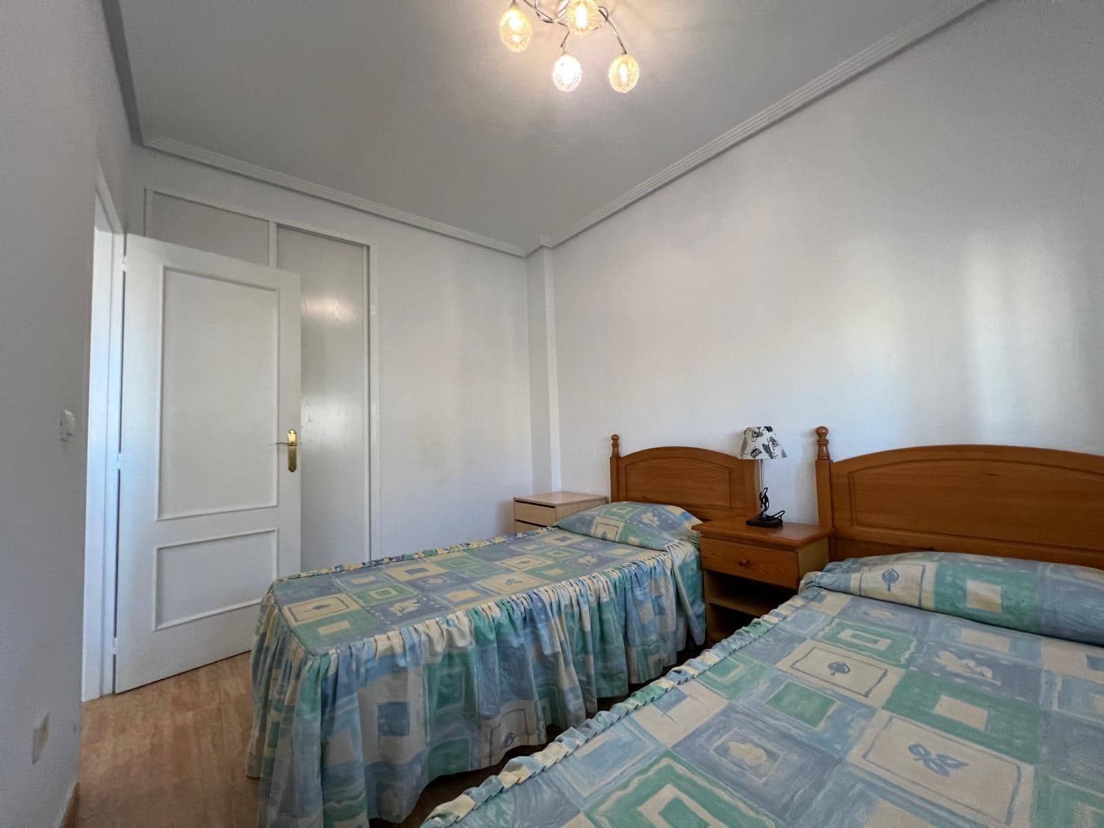 2 sovrum Takvåning till salu i Orihuela Costa med pool - 149 995 € (Ref: 9427443)