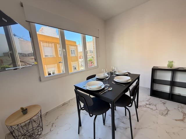 2 slaapkamer Appartement te koop in Centro, Torrevieja - € 199.900 (Ref: 9437616)