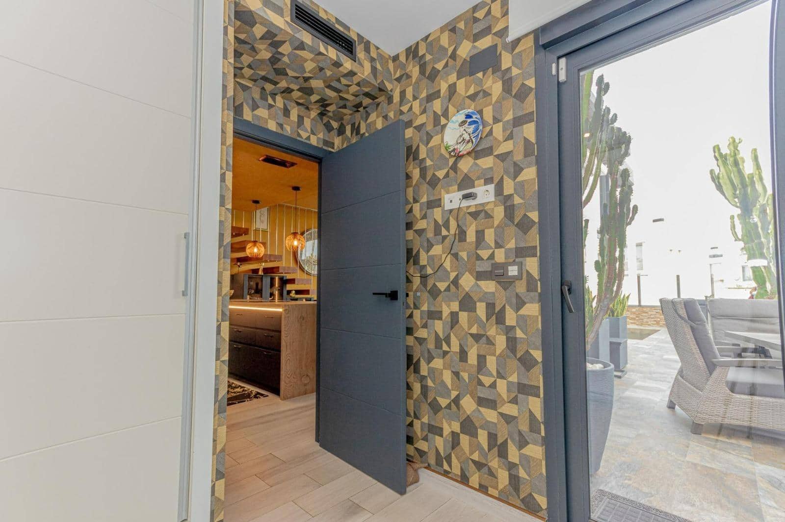 3 slaapkamer Villa te koop in Orihuela Costa met zwembad garage - € 575.000 (Ref: 9437621)